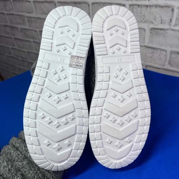 NWT🤩 Hey Dude Style Women's Slip On Loafers Sizes 7, 8, 8.5 - Picture 7 of 8